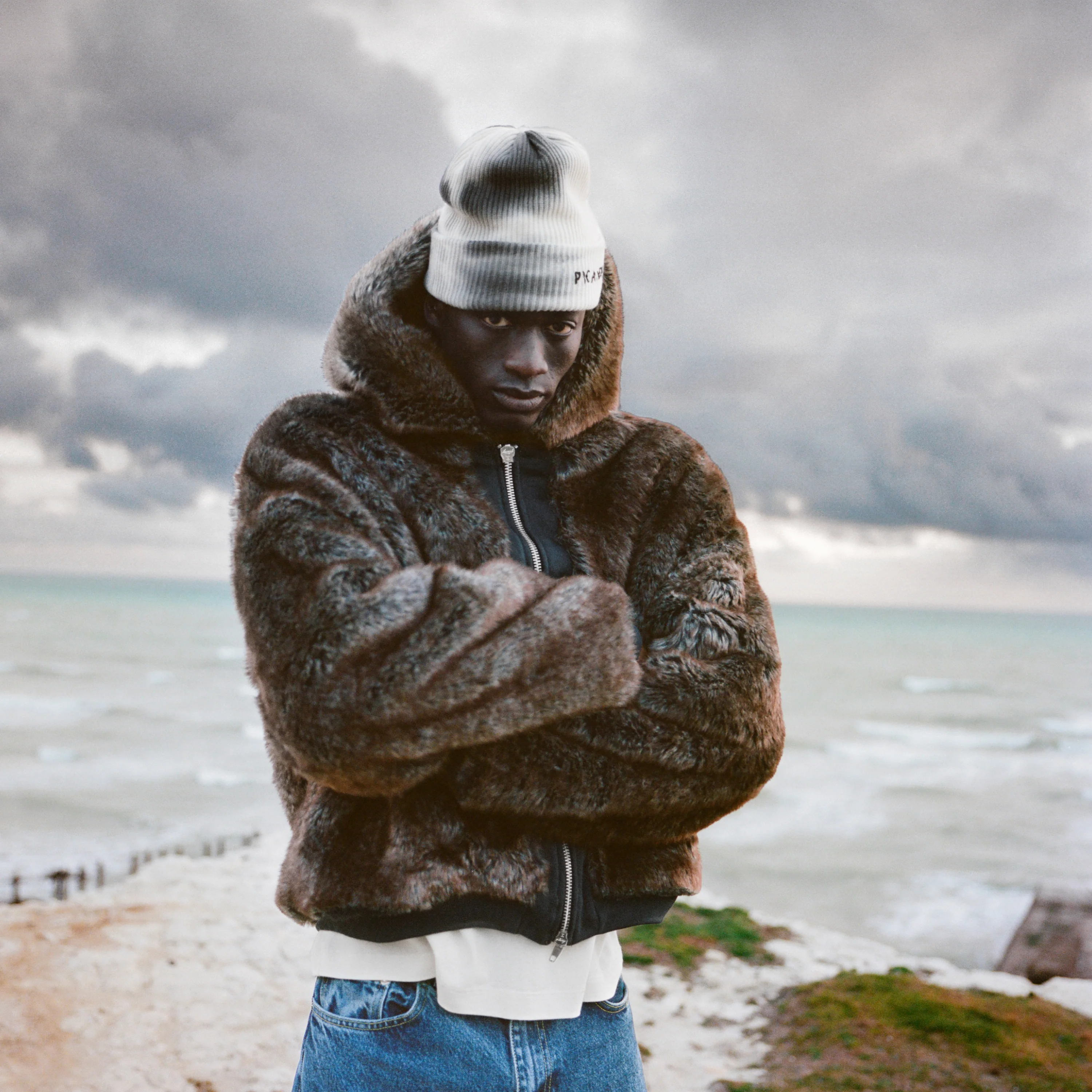Faux Fur Lined Sun-Faded Zip-Up Hoodie - Image 8
